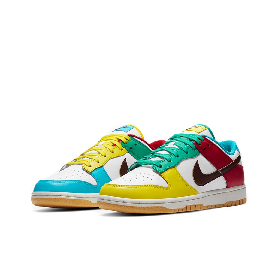 Nike Dunk SE "Free.99" - вид сзади