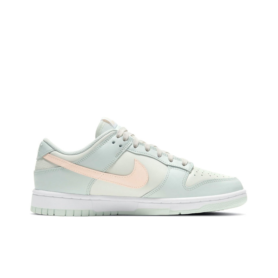 Nike Dunk Low Barely Green - вид с внутренней стороны