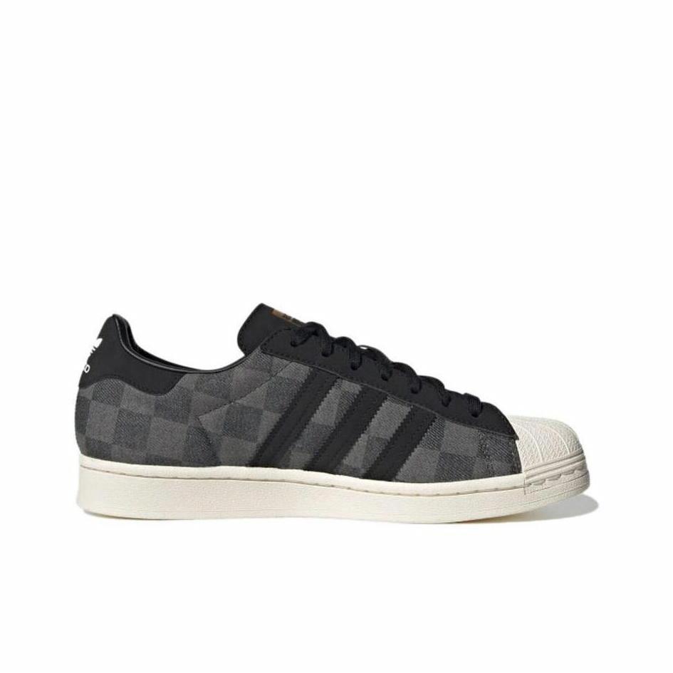 Atmos x adidas originals SUPERSTAR "Denim" - view from the inside