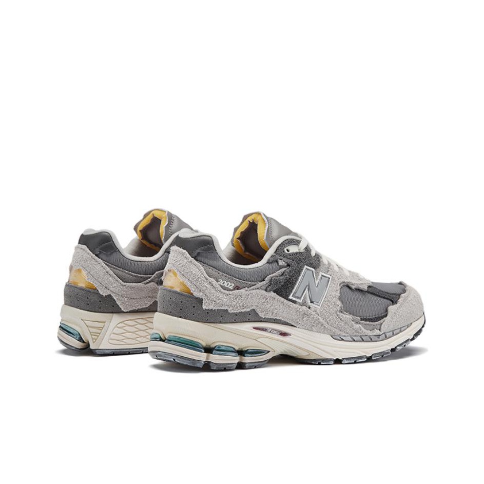 New Balance 2002R Protection Pack — Rain Cloud (полнота: D) - вид сзади
