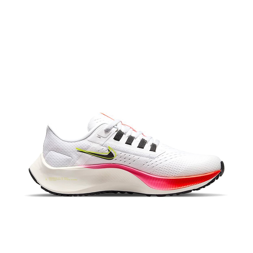 Nike Pegasus 38 - вид спереди