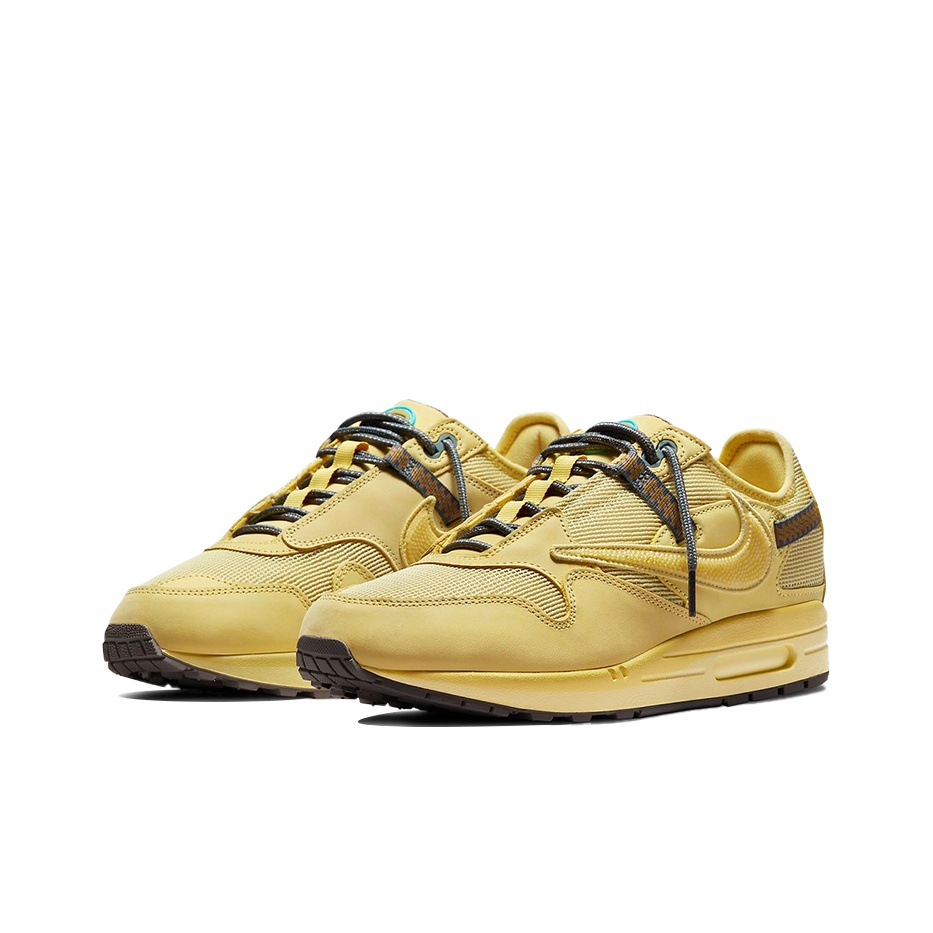 Travis Scott x Nike Air Max 1 "saturn gold" - вид спереди
