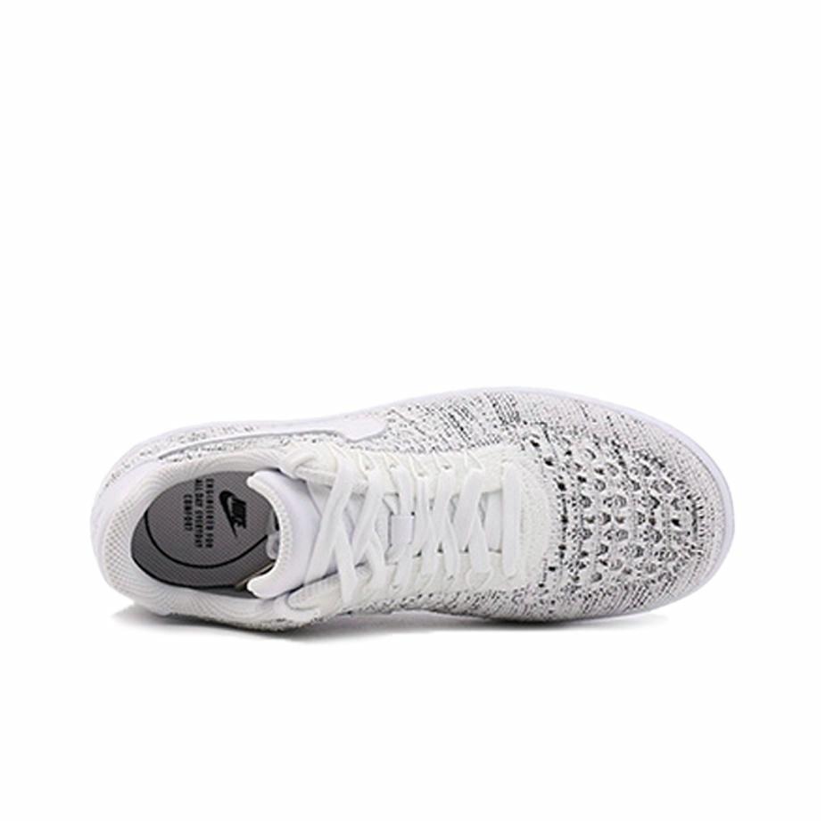 Nike Air Force 1 Flyknit Low - вид сзади