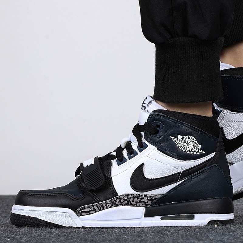 Jordan Legacy 312 GS Midnight Navy - вид с внутренней стороны