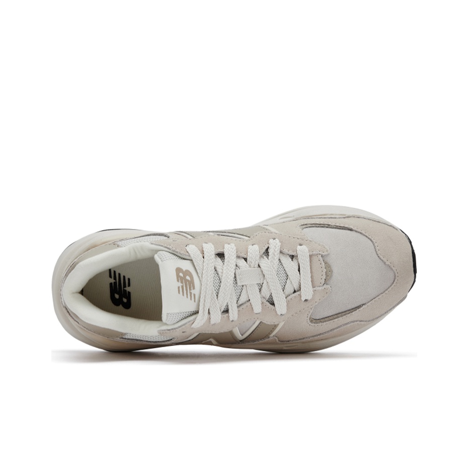New Balance 57/40 Au Lait - вид спереди