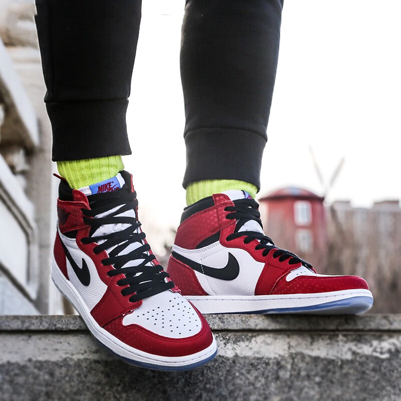 Jordan Air Jordan 1 Retro High GS Spider-Man Origin Story - вид с внутренней стороны