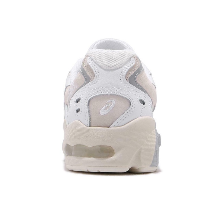 Asics Gel-Kayano 5 - front view