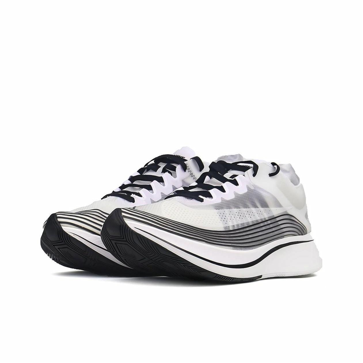 Nike Zoom Fly SP - вид спереди
