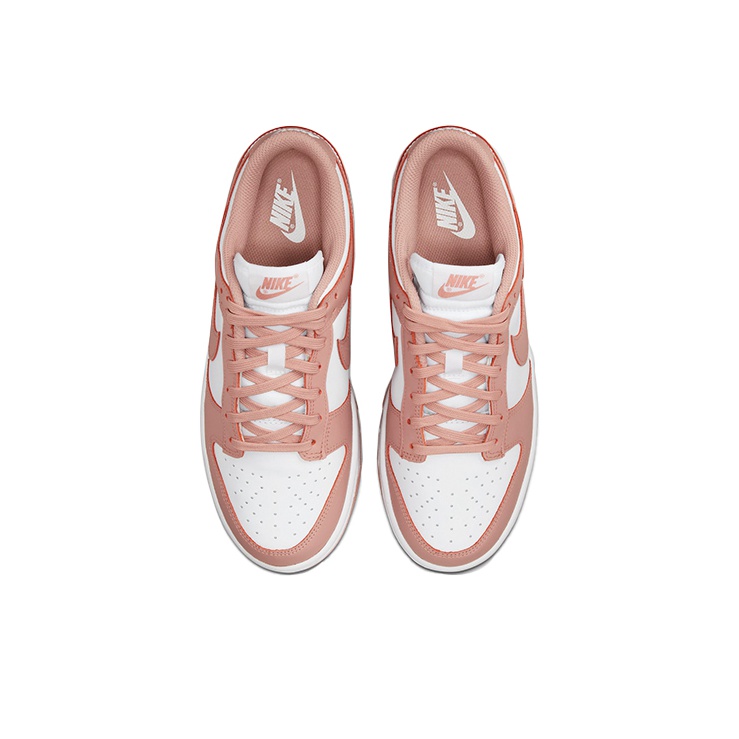 Nike Dunk "Rose Whisper" - вид сзади