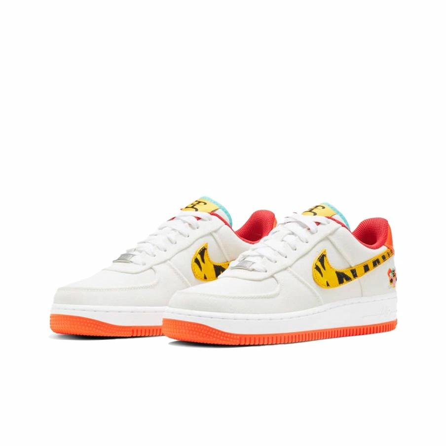 Nike Air Force 1 '07 LX "Year of the Tiger" - вид спереди