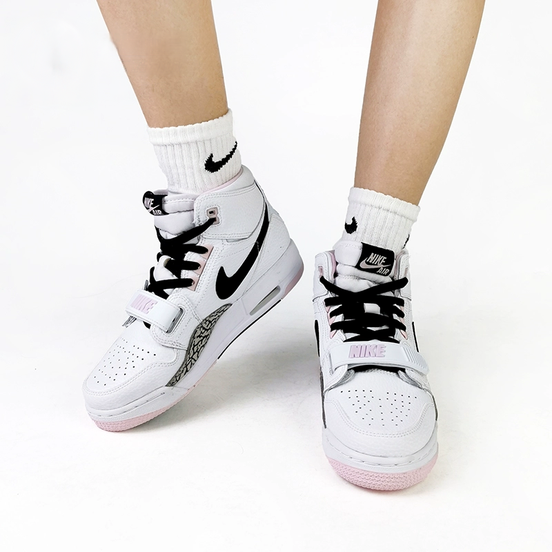 Jordan Legacy 312 GS "White Black Pink Foam" - подошва