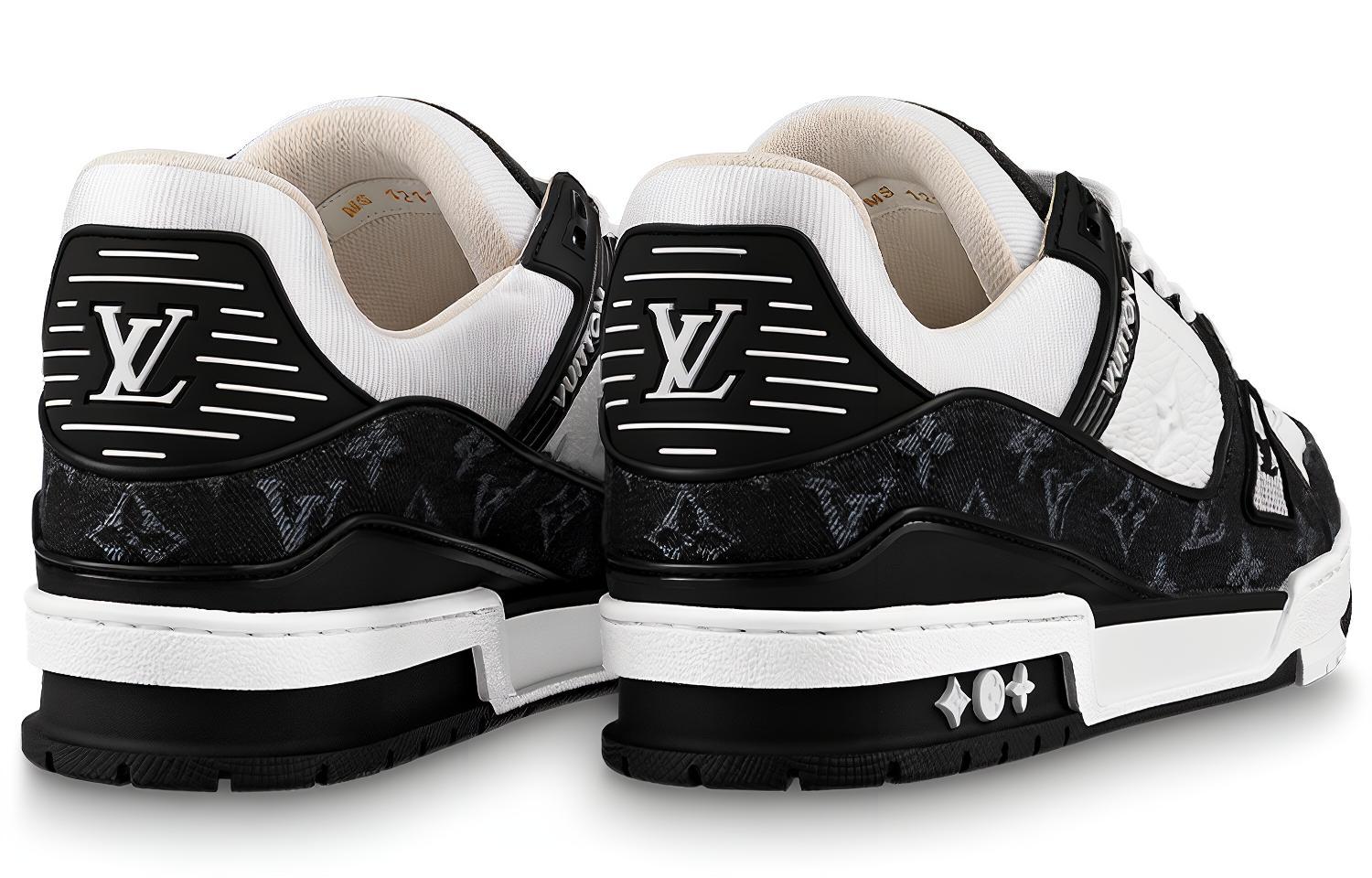 LOUIS VUITTON Trainer - вид с внутренней стороны