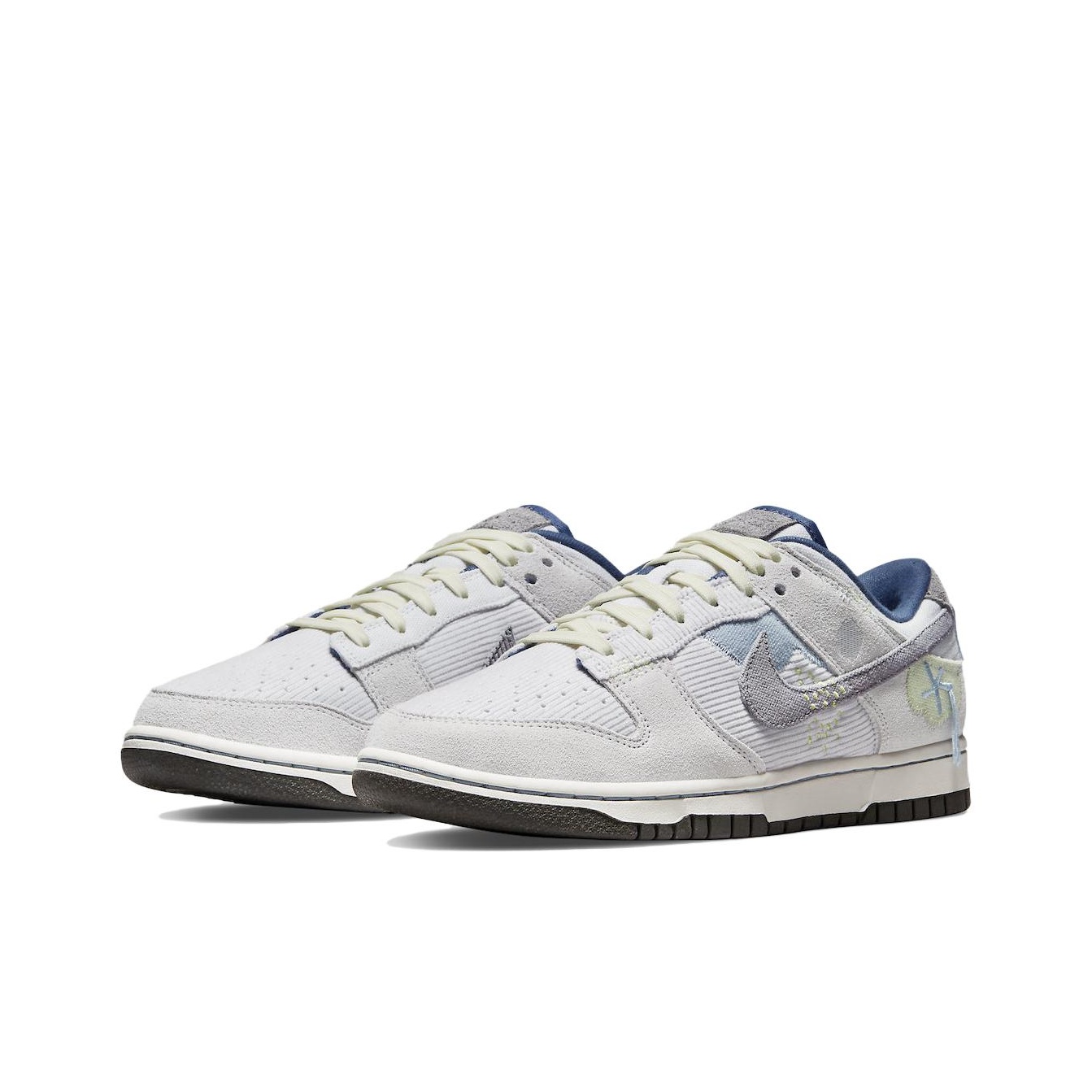 Nike Dunk "Bright Side" - вид спереди