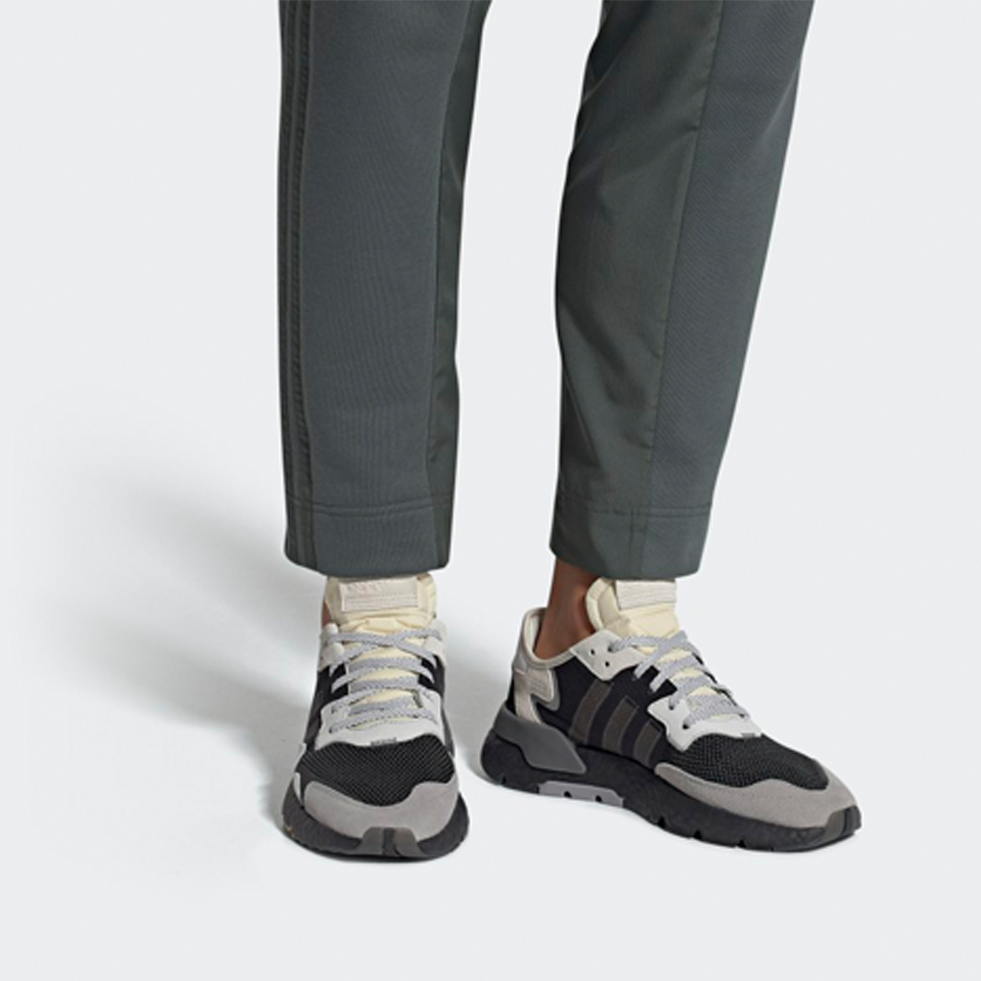 adidas originals Nite Jogger Core Black Carbon - подошва