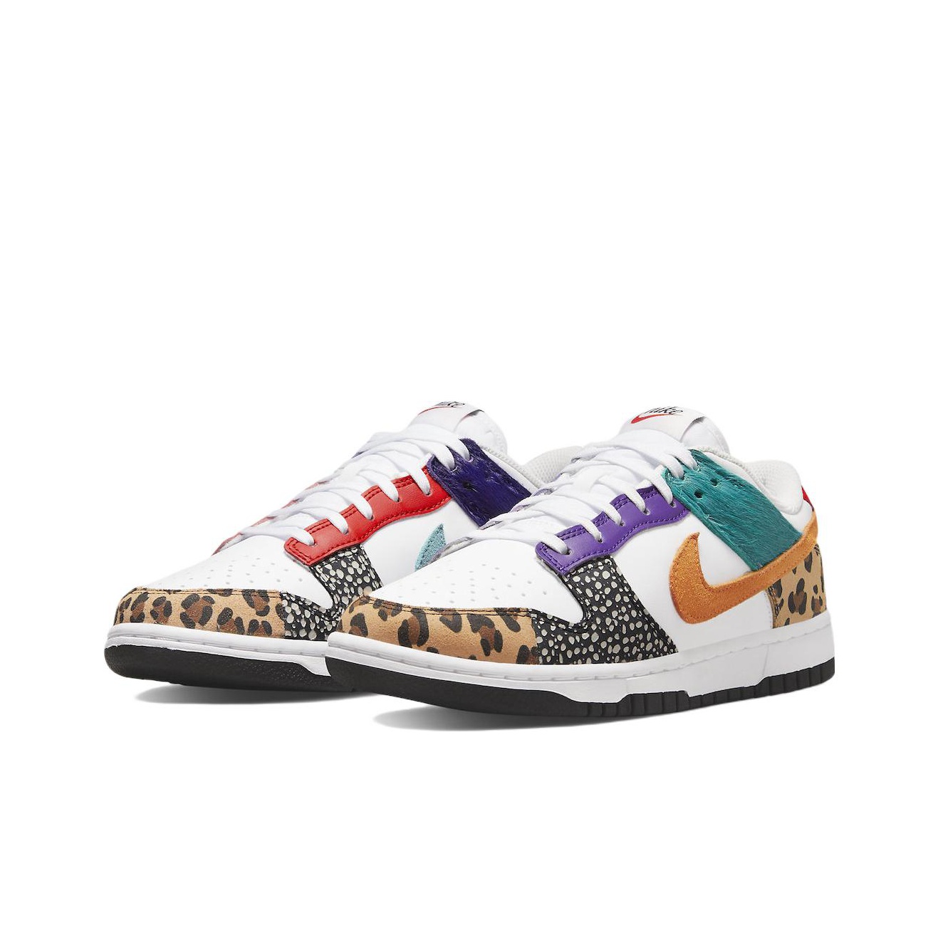 Nike Dunk se "patchwork" - вид спереди