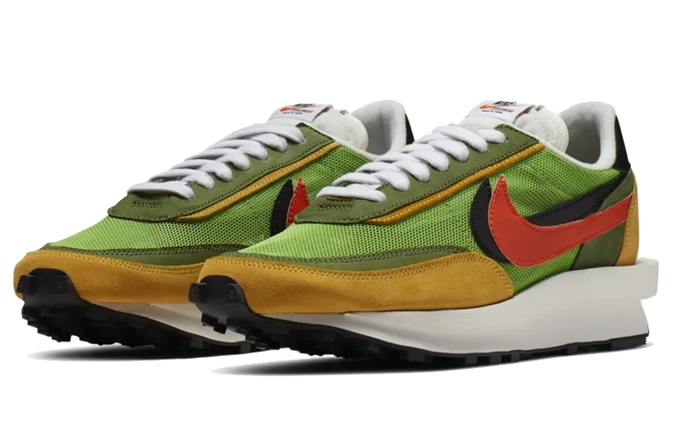 Sacai x Nike LD Waffle Green Gusto - вид спереди