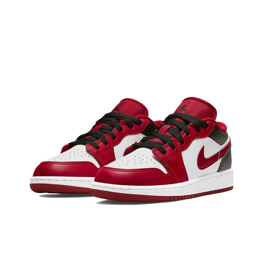 Jordan Air Jordan 1 Low GS Bulls - вид спереди