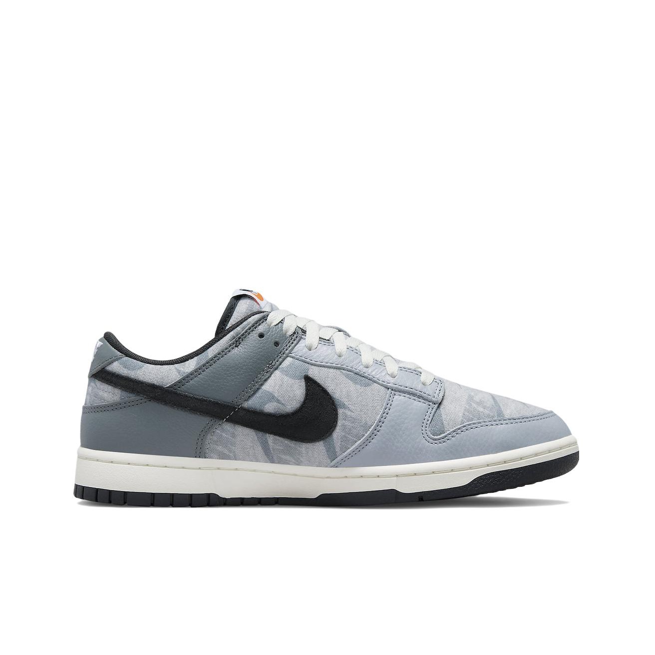 Nike Dunk SE "Copy/Paste" - вид с внутренней стороны