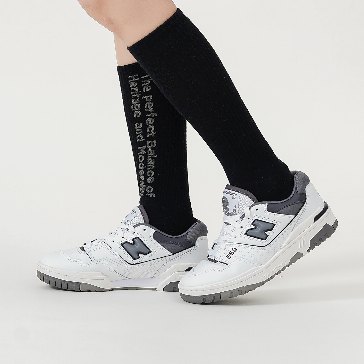 New Balance 550 "White Grey Dark Grey" (варианты полноты: D, 2E) - вид 8