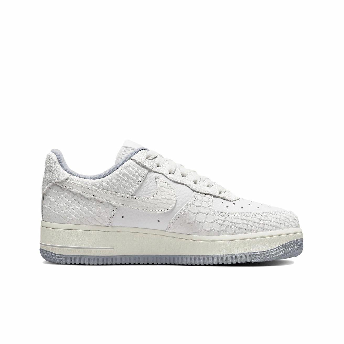 Nike Air Force 1 "White Python" - вид с внутренней стороны