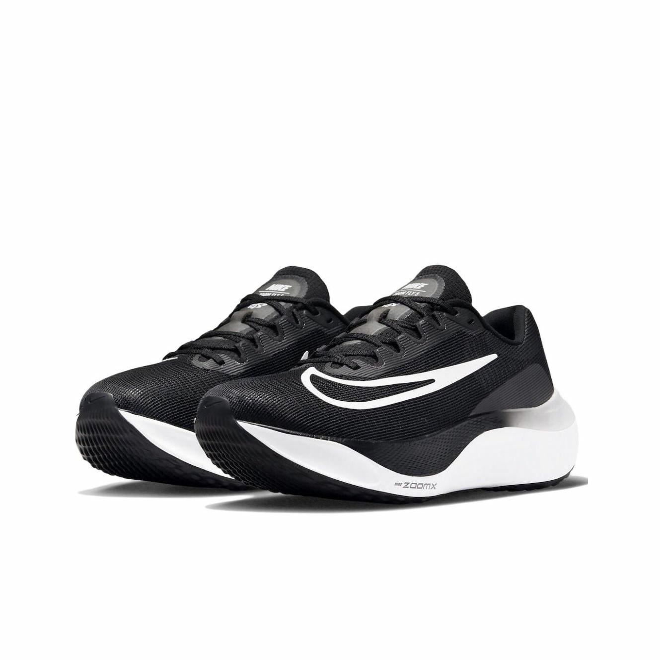 Nike Zoom Fly 5 'Black White' - вид спереди