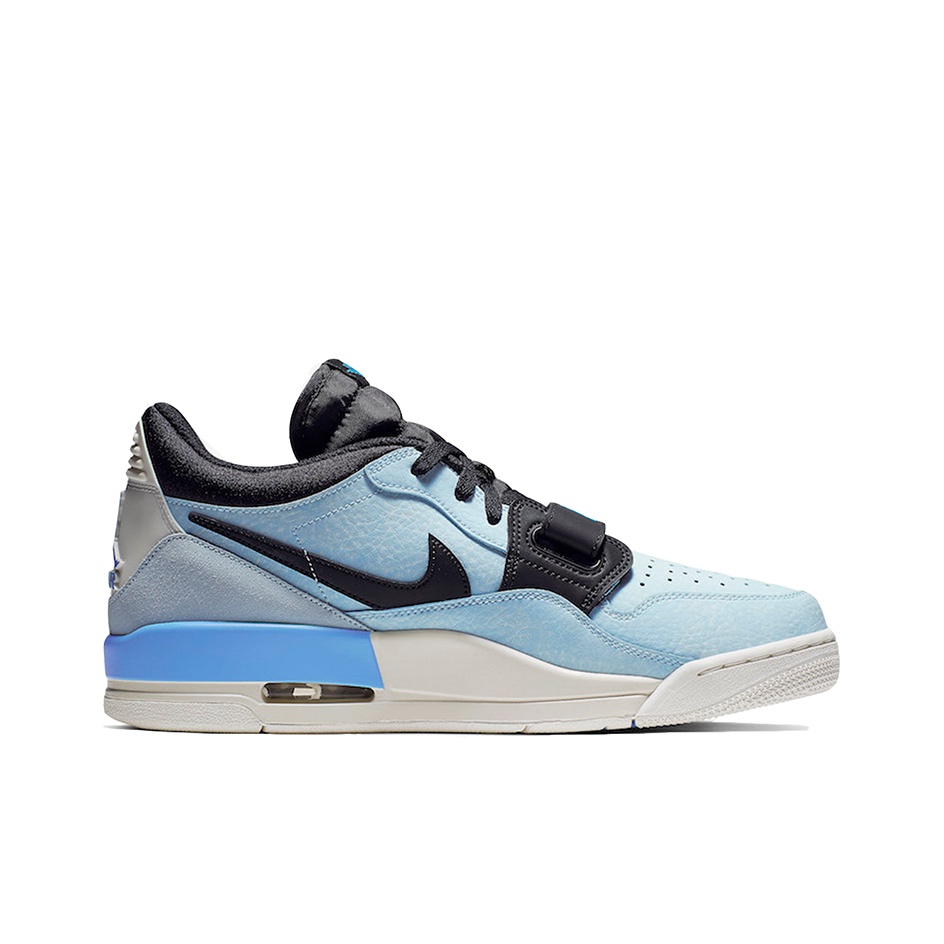 Jordan Legacy 312 Low Psychic Blue - view from the inside
