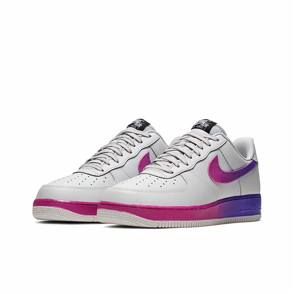Nike Air Force 1 07 LV8 - вид спереди