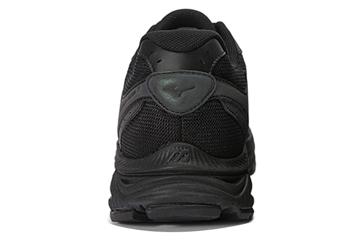Mizuno Racer S Black - вид сзади