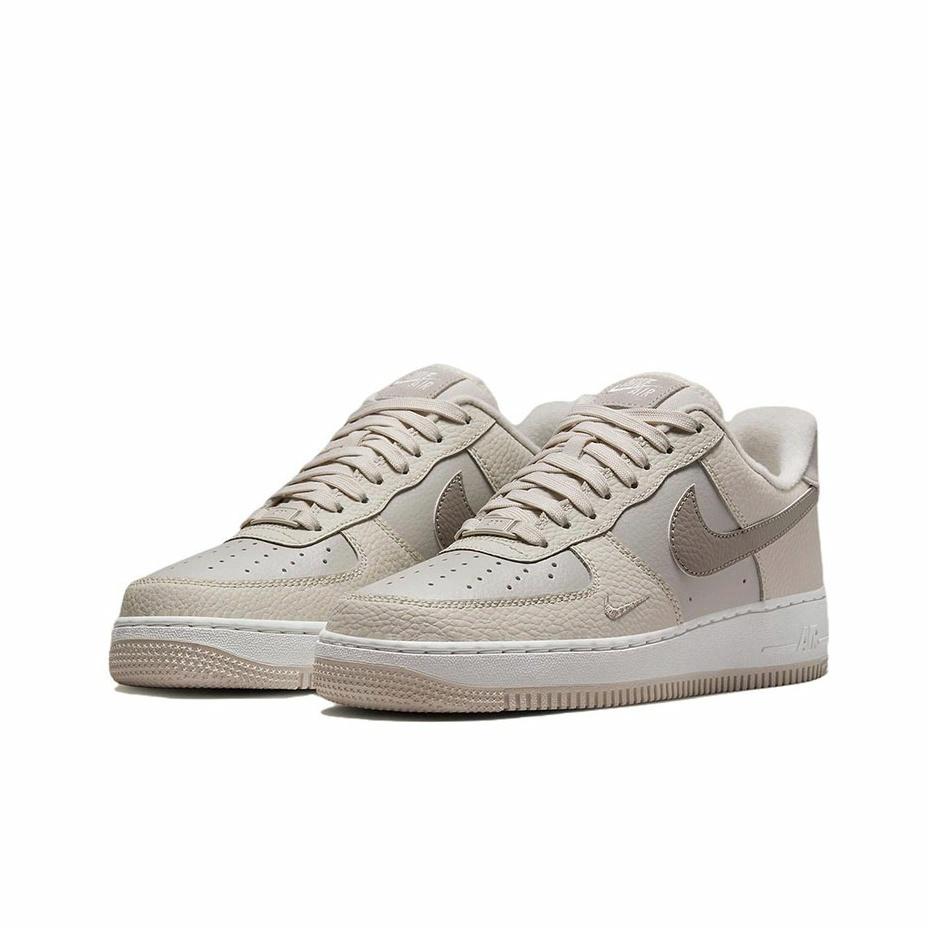 Nike Air Force 1 Low 'Moon Fossil' - вид спереди