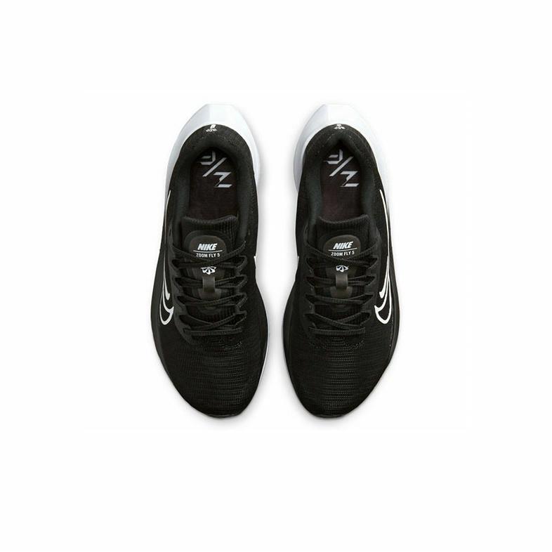 Nike Zoom Fly 5 Black - вид сзади