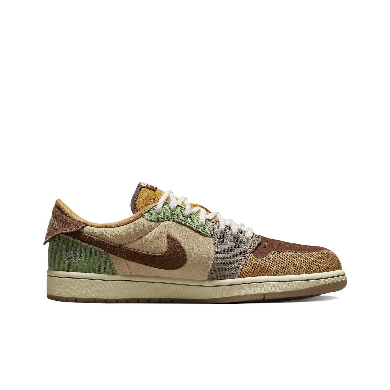 Zion Williamson x Jordan Air Jordan 1 retro low og "voodoo" - view from the inside