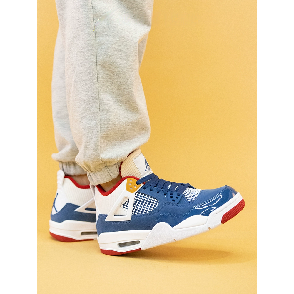 Air Jordan 4 "Messy Room" - вид сзади