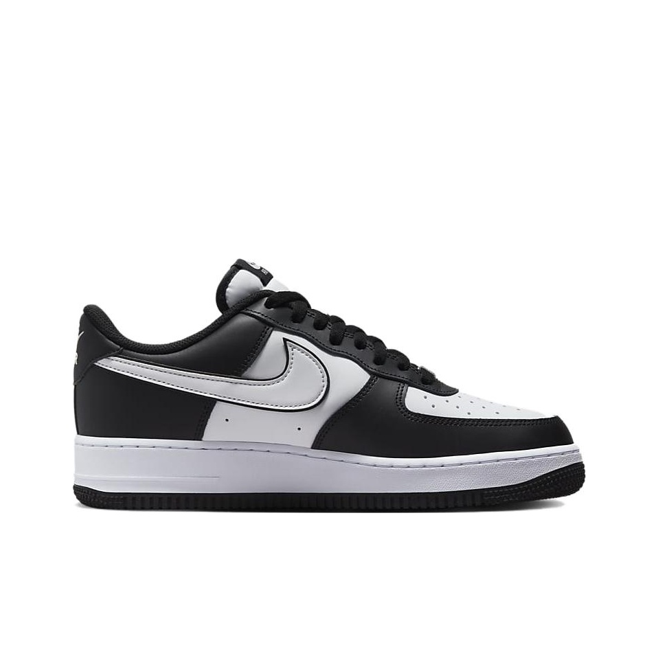 Nike Air Force 1 "Panda" - view from the inside