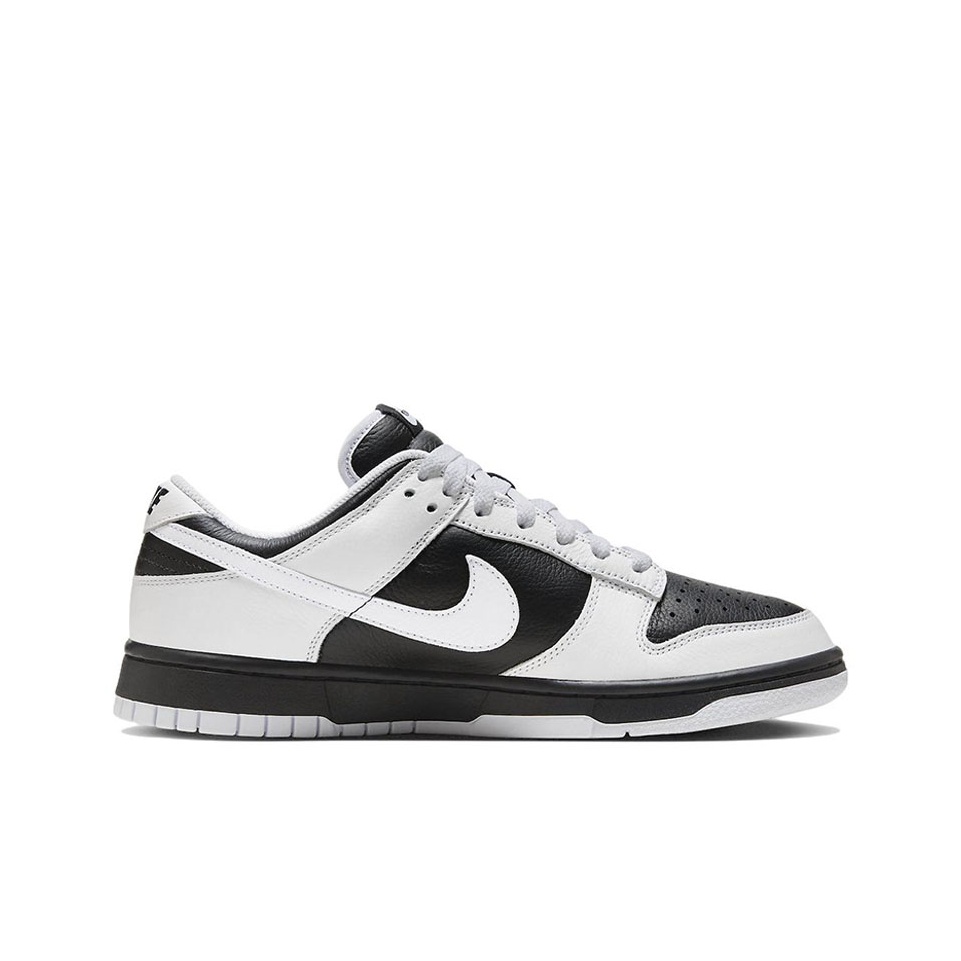 Nike Dunk "Reverse Panda" - view from the inside