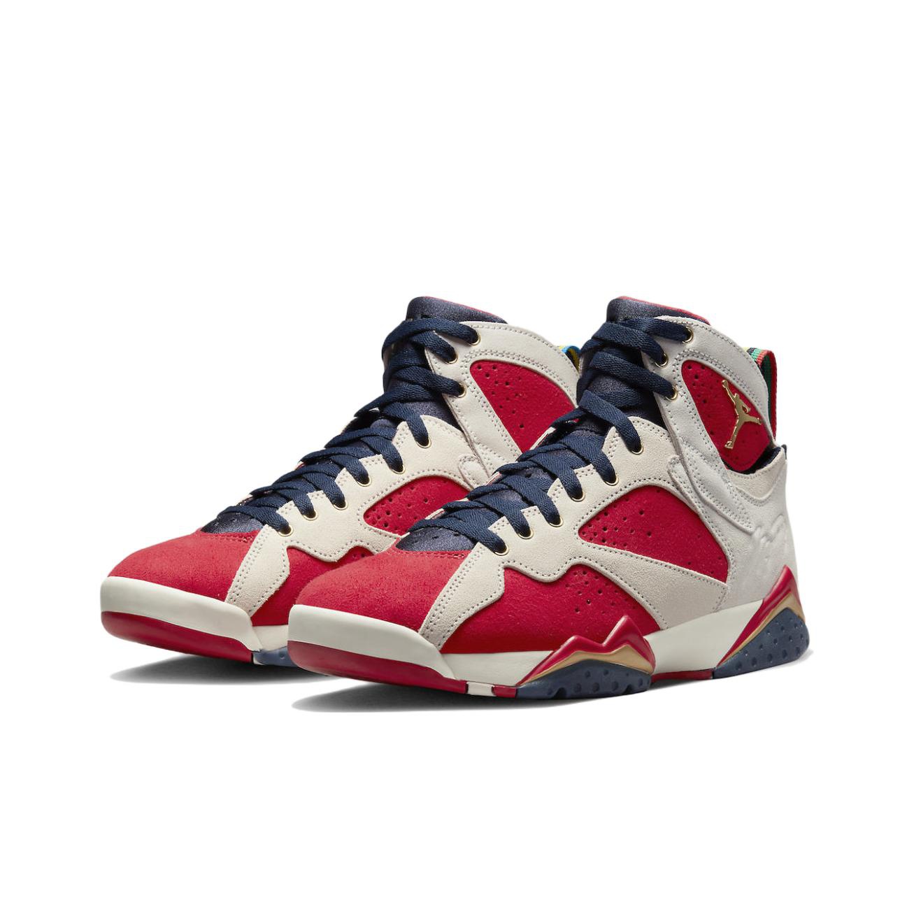 trophy room x Jordan Air Jordan 7 - вид спереди