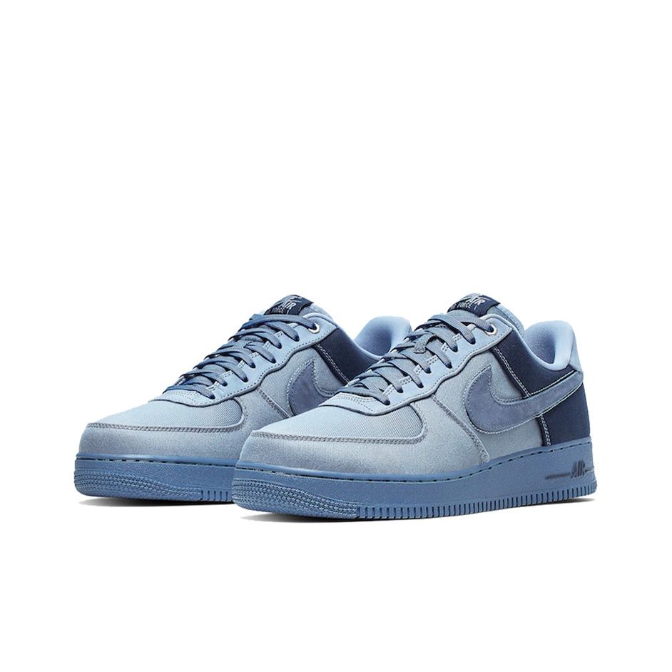 Nike Air Force 1 Premium - вид спереди