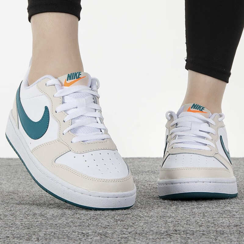 Nike Court Borough 2 - вид с внутренней стороны