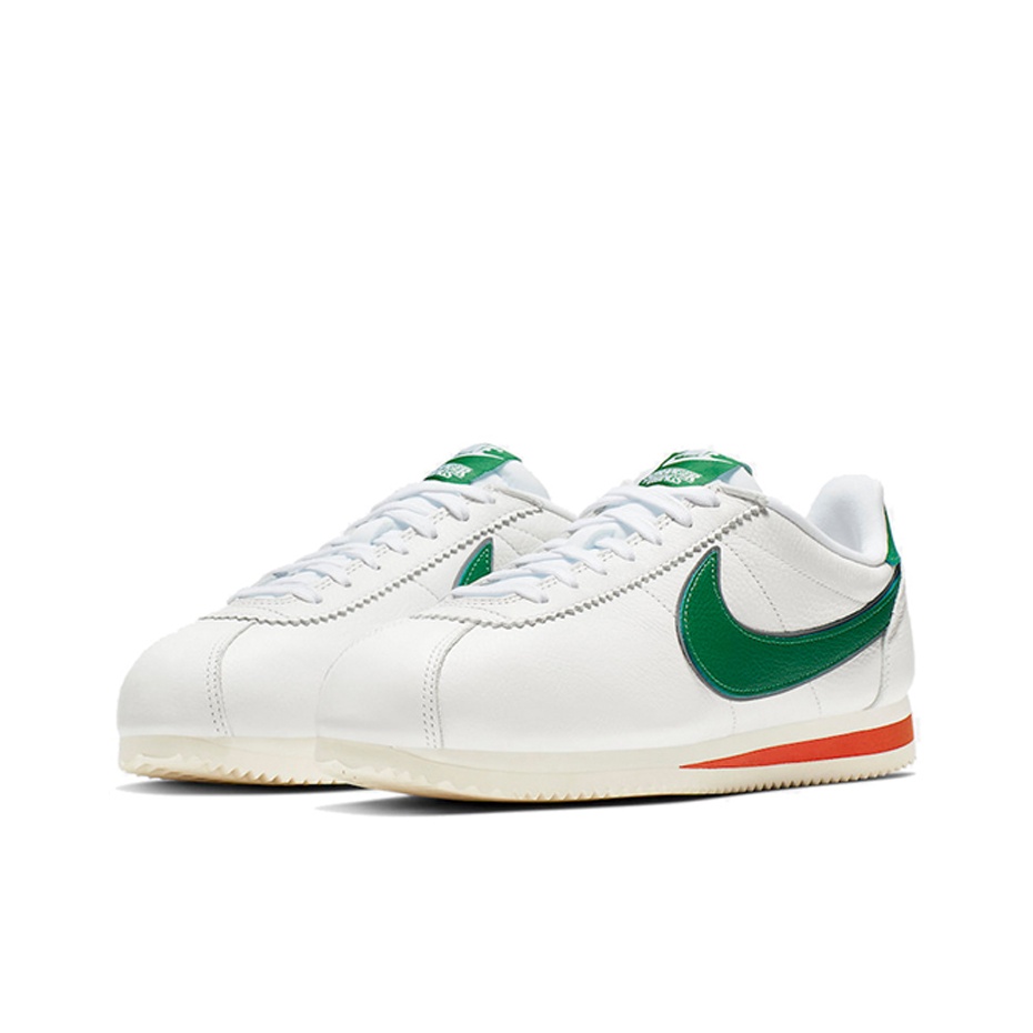 Stranger Things x Nike Classic Cortes - вид с внутренней стороны