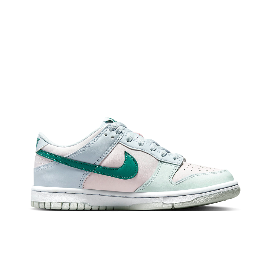 Nike Dunk Mineral Teal - вид сзади