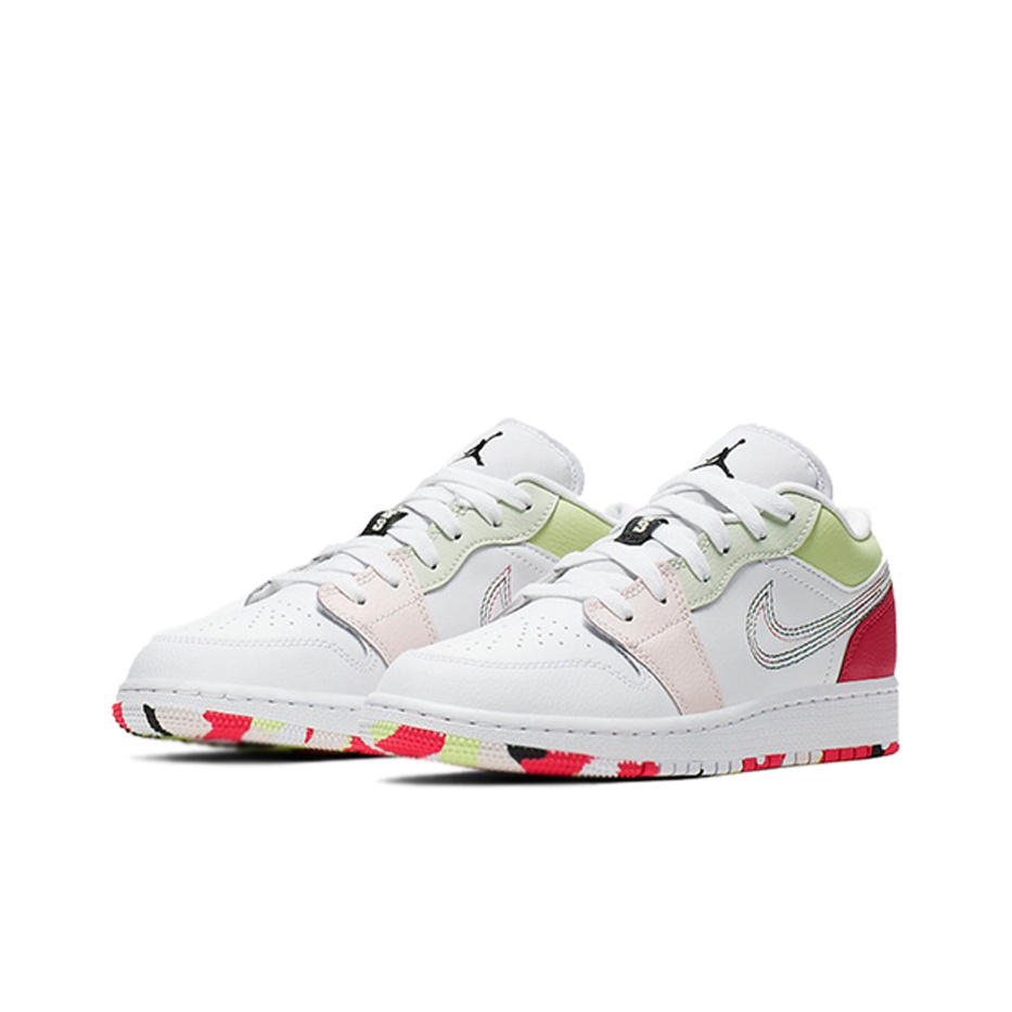 Jordan Air Jordan 1 Low GS Ember Glow - вид спереди