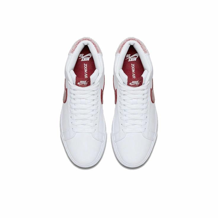 Nike Blazer Mid 'Team Red' - вид сзади