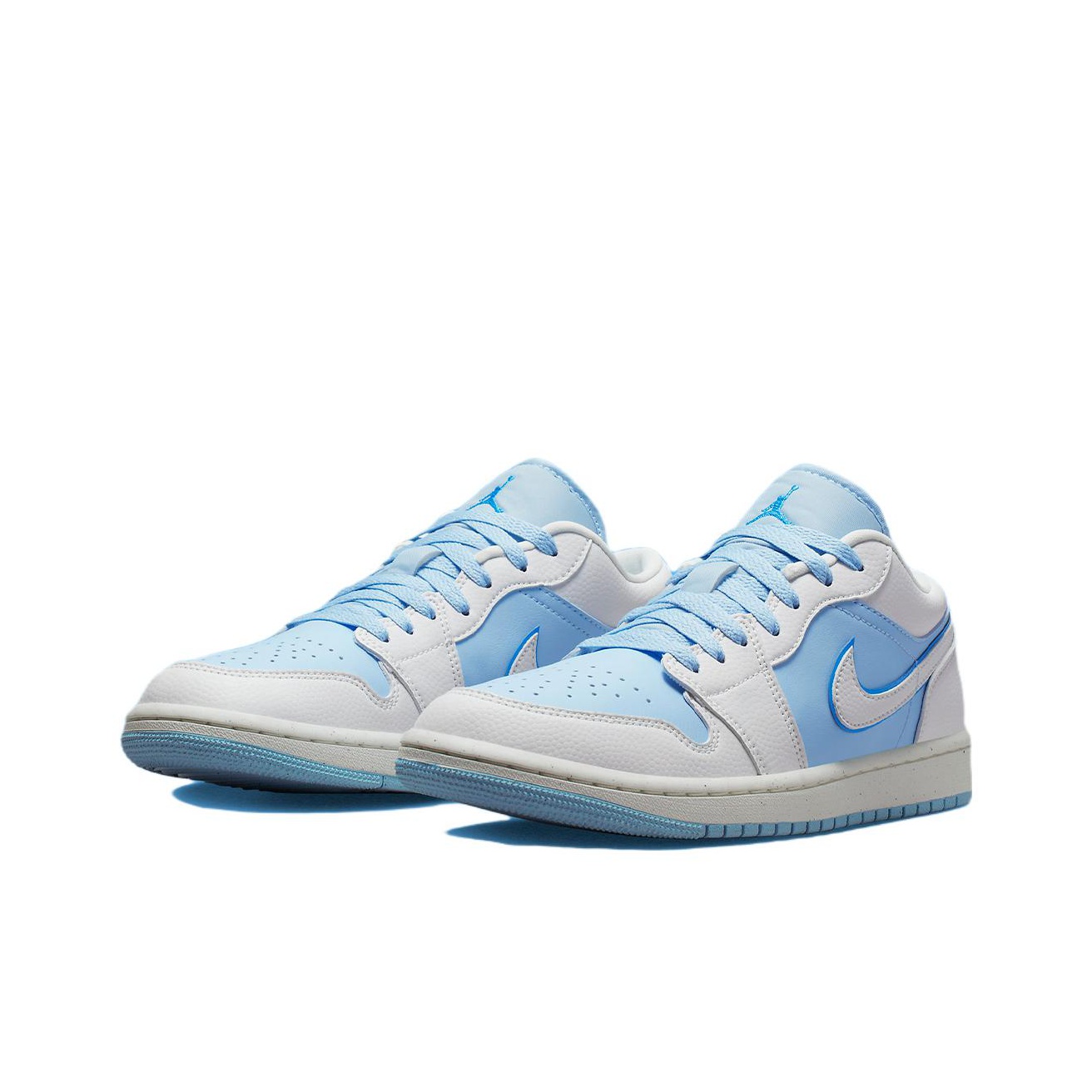 Jordan Air Jordan 1 Low "Ice Blue" - вид спереди
