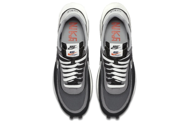 Sacai x Nike LDWaffle Black - вид сзади
