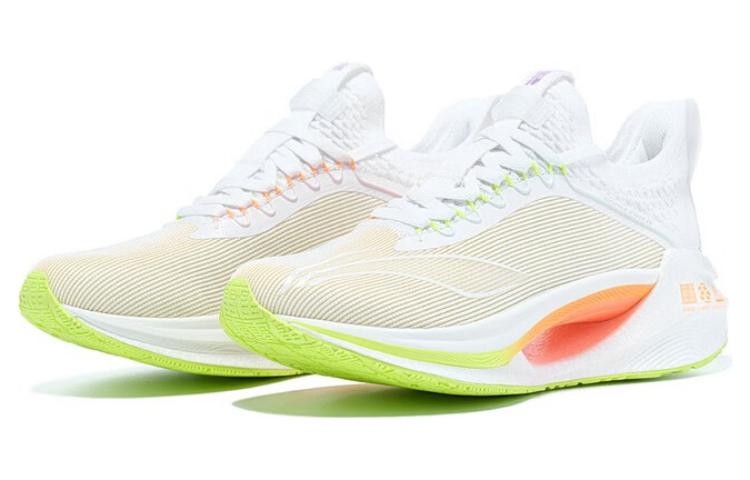 Li-Ning Jueying Essential White - вид спереди
