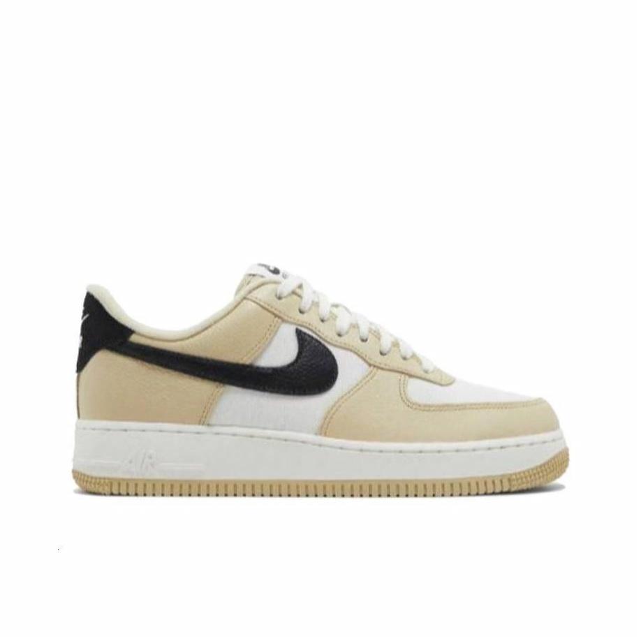 Nike Air Force 1 '07 LX 'Team Gold' - вид с внутренней стороны