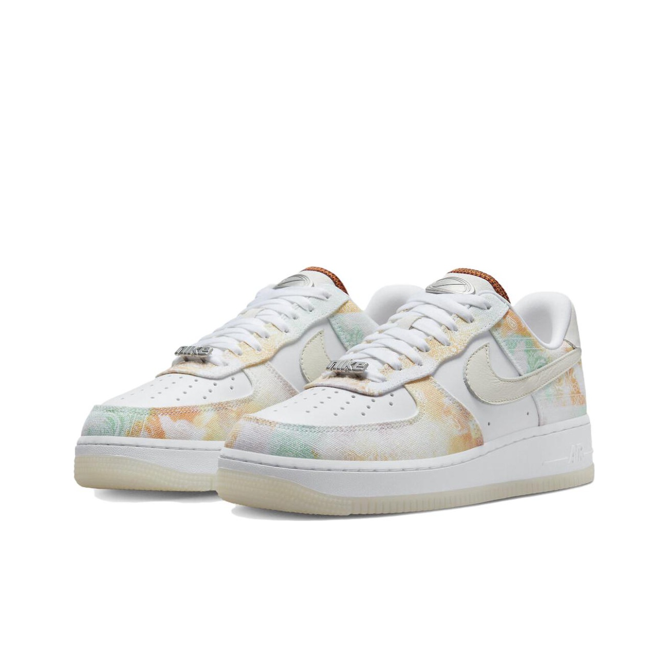 Nike Air Force 1 LOW - вид спереди