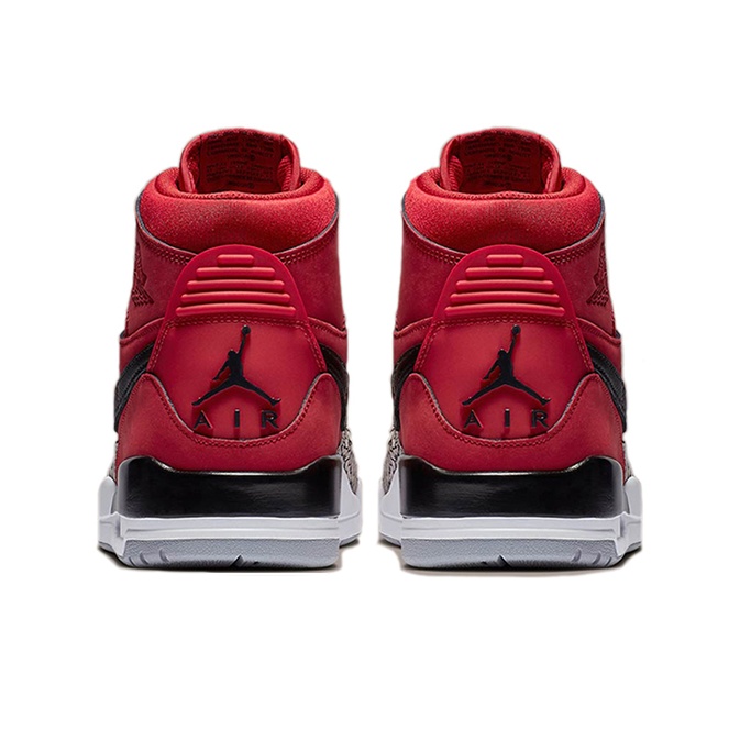Jordan Legacy 312 Toro - вид сзади