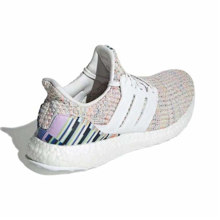 adidas Ultra Boost White Multi-Color - вид спереди