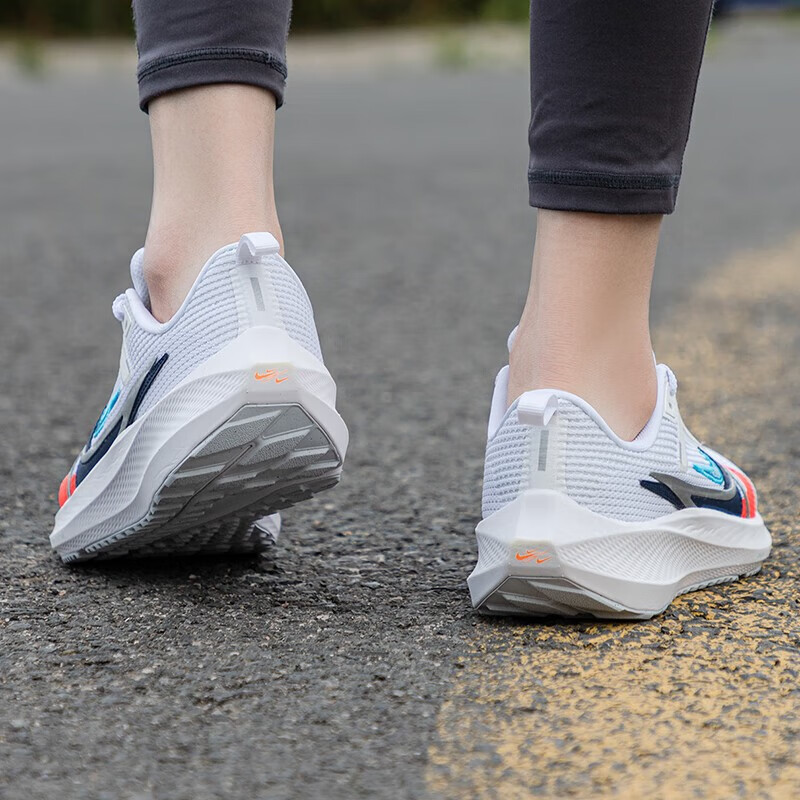 Nike Air Zoom Pegasus 40 PR - вид сзади