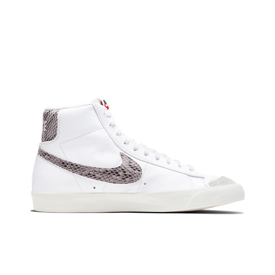 Nike Blazer Mid '77 VNTG WE Reptile - вид с внутренней стороны